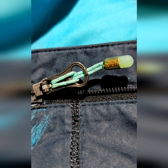 Lululemon Back Pack It Jacket Size 12 - Picture 7 of 16